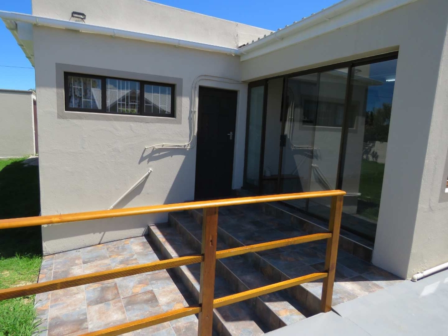 4 Bedroom Property for Sale in Kleinmond Western Cape